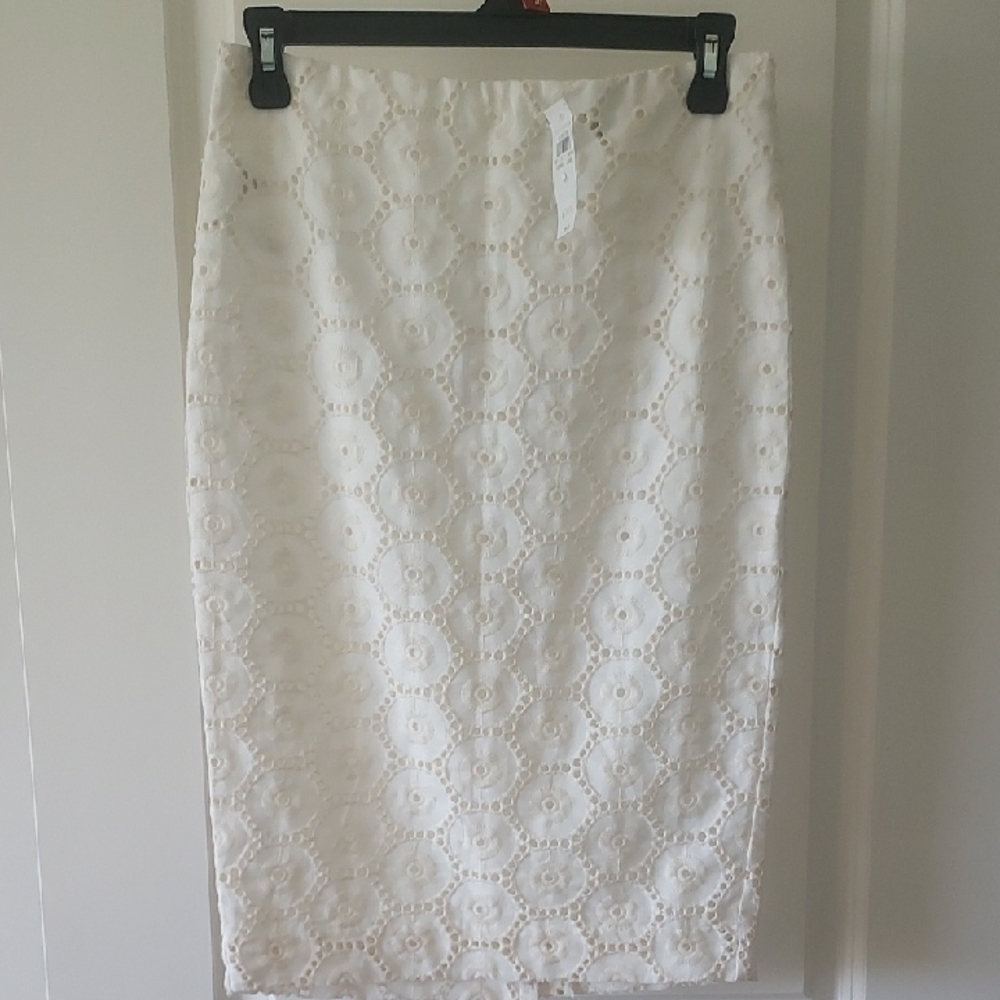 Elegant White Lace Pencil Skirt